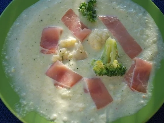 Blumenkohl-Brokkolicremesuppe - Rezept