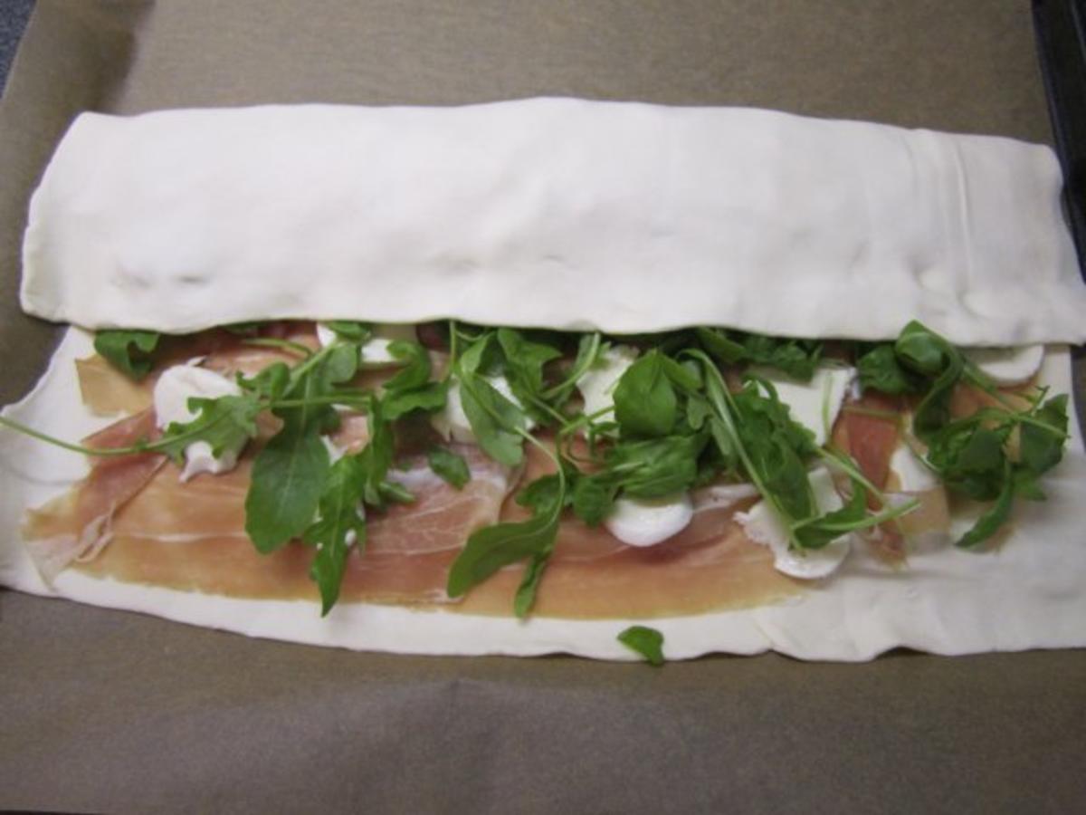 ProsciuttoRucolaMozzarellaStrudel Rezept kochbar.de