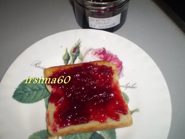 Schlehengelee mit Wodka - Rezept - Bild Nr. 2