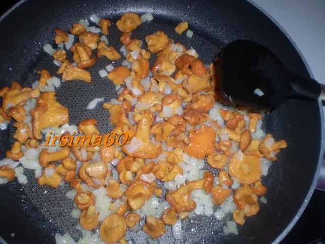 Rezept: Omelette mit Pfifferlingen Bild Nr. 4 Omelette mit Pfifferlingen - Rezept - Bild Nr. 4