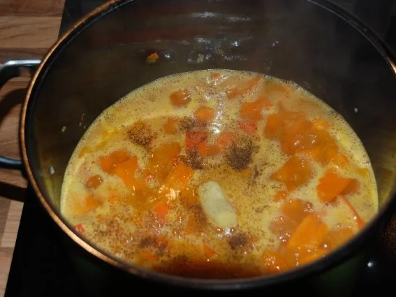 Hokkaido-Kürbis Suppe - Rezept - Bild Nr. 3