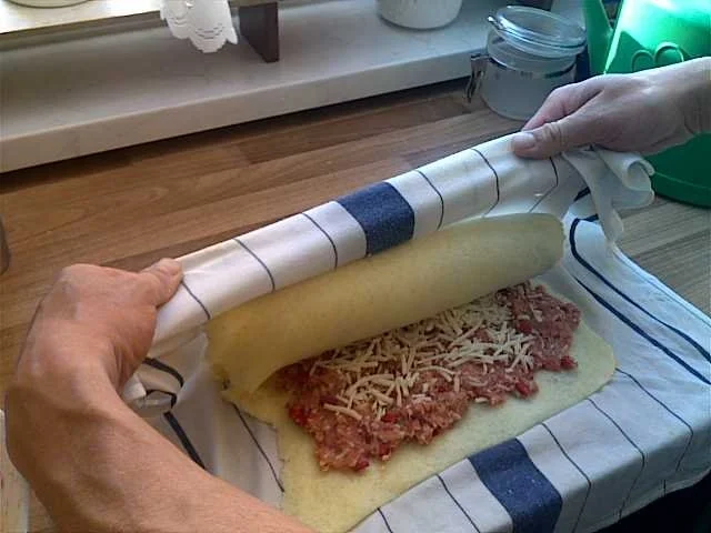 Rezept: Hackfleisch in Kloßteig Bild Nr. 7 Hackfleisch in Kloßteig - Rezept - Bild Nr. 7