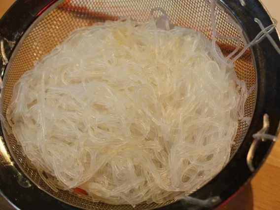 Frühlingsrolle mit Salat - Rezept - Bild Nr. 11