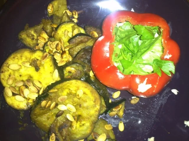 Rezept: Gefuellte Paprika an suesser Aubergine Bild Nr. 3 Gefuellte Paprika an suesser Aubergine - Rezept - Bild Nr. 3