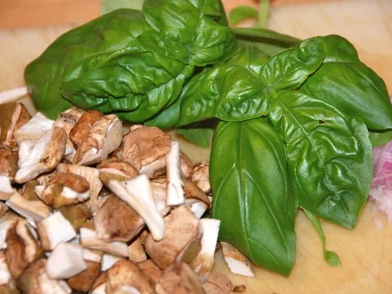 CÔTES DE VEAU A LA VANILLE ET AUX CEPES - Rezept - Bild Nr. 8