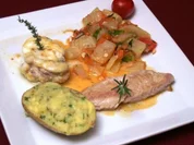 Variation vom Fisch an Fenchel-Tomaten-Gemüse an Weißweinsoße mit Mamas Kartoffeln - Rezept