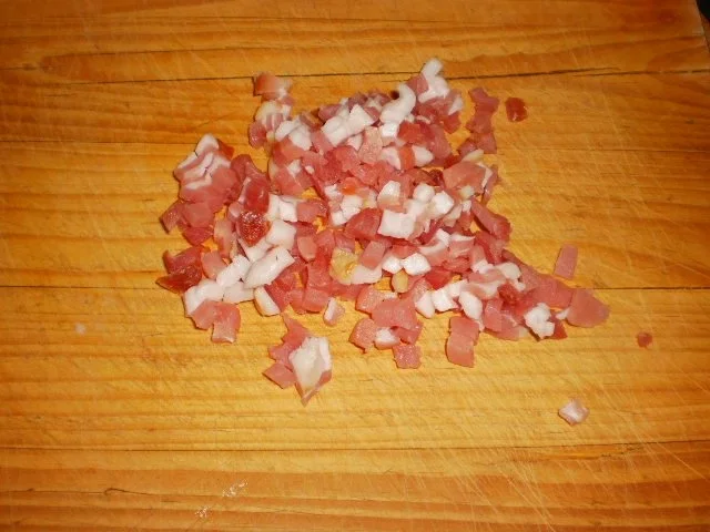 Rezept: Tiroler Knödelsuppe Bild Nr. 5 Tiroler Knödelsuppe - Rezept - Bild Nr. 5