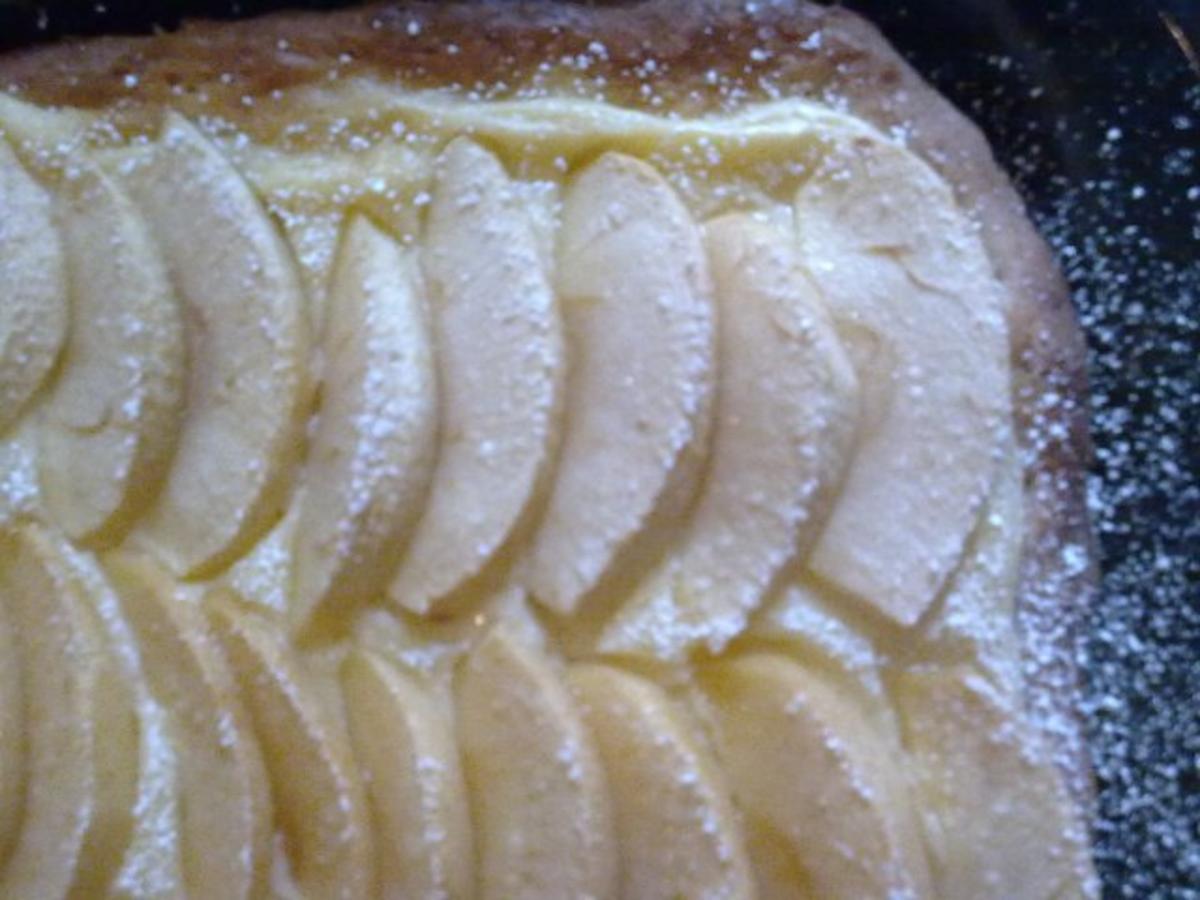 Apfelkuchen mit Pudding - Rezept