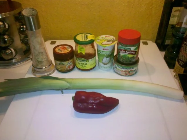 Rezept: Flammkuchen: Lauch-Thunfisch-Flammkuchen Bild Nr. 2 Flammkuchen: Lauch-Thunfisch-Flammkuchen - Rezept - Bild Nr. 2