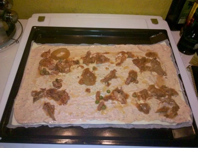 Rezept: Flammkuchen: Lauch-Thunfisch-Flammkuchen Bild Nr. 5 Flammkuchen: Lauch-Thunfisch-Flammkuchen - Rezept - Bild Nr. 5