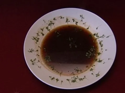 Klaras Ochsenschwanzbouillon (Winfried Glatzeder) - Rezept