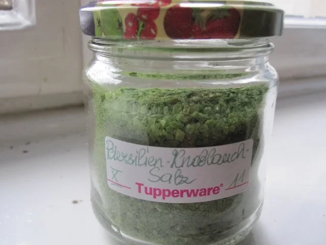 Rezept: Petersilien-Knoblauch-Salz Petersilien-Knoblauch-Salz - Rezept