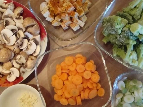 Rezept: Gemüse-Tofu-Reis Bild Nr. 2 Gemüse-Tofu-Reis - Rezept - Bild Nr. 2