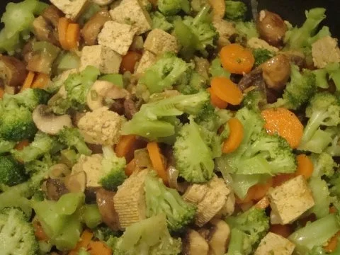 Rezept: Gemüse-Tofu-Reis Bild Nr. 6 Gemüse-Tofu-Reis - Rezept - Bild Nr. 6