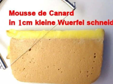 Rezept: Fleischpastetchen mit Gaenselebermousse auf Armagnac-Gaenseleber-Saucenspiegel Bild Nr. 5 Fleischpastetchen mit Gaenselebermousse auf Armagnac-Gaenseleber-Saucenspiegel - Rezept - Bild Nr. 5