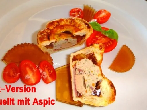 Rezept: Fleischpastetchen mit Gaenselebermousse auf Armagnac-Gaenseleber-Saucenspiegel Bild Nr. 2 Fleischpastetchen mit Gaenselebermousse auf Armagnac-Gaenseleber-Saucenspiegel - Rezept - Bild Nr. 2