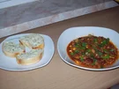 Chili con Carne mit Baguette und Knobibutter - Rezept