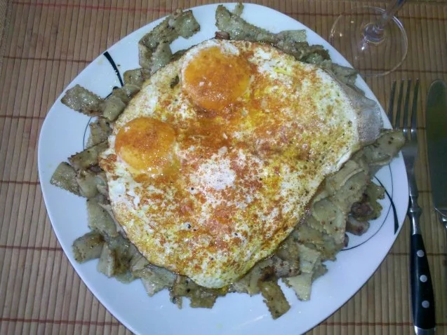 Nudeln: Gebratene Steinpilznudeln mit Spiegelei - Rezept - Bild Nr. 8