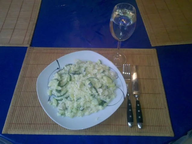 Geflügel: Hähnchenpfanne mit Reis und Zucchini - Rezept