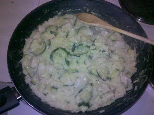 Geflügel: Hähnchenpfanne mit Reis und Zucchini - Rezept - Bild Nr. 7