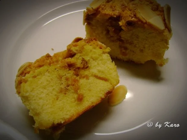 Rezept: Muffins: Amarettini Muffins mit Knuspermandeln Bild Nr. 2 Muffins: Amarettini Muffins mit Knuspermandeln - Rezept - Bild Nr. 2