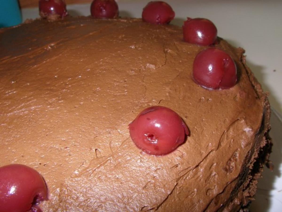 Schokocreme-Sauerkirsch-Torte - Rezept mit Bild - kochbar.de