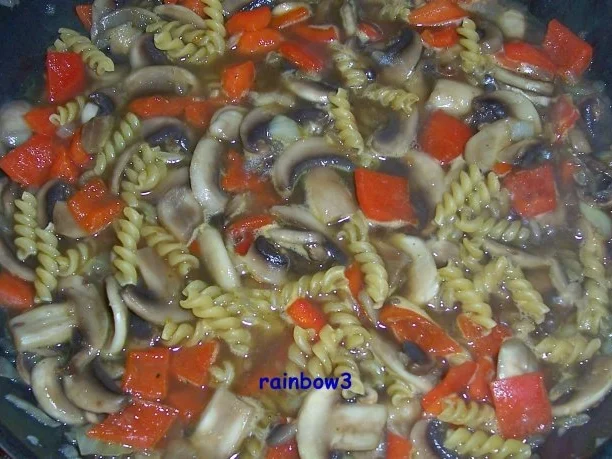 Rezept: Kochen: Pilz-Nudel-Pfanne Bild Nr. 4 Kochen: Pilz-Nudel-Pfanne - Rezept - Bild Nr. 4