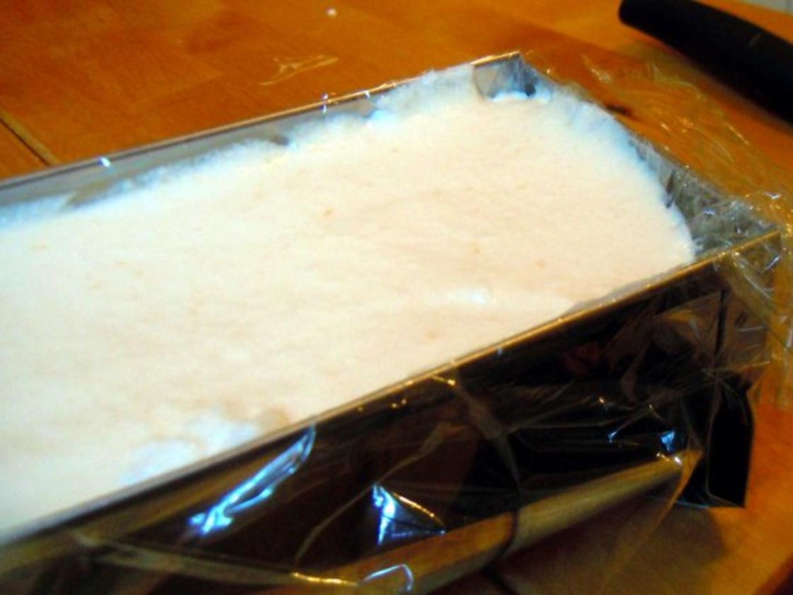 Mandel Parfait mit Zimtpflaumen - einfach - 150 kcal/100g