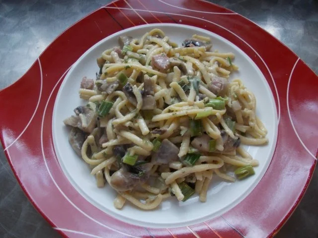 Spätzle-Champignon-Pfanne mit Rahmsauce - Rezept - Bild Nr. 4