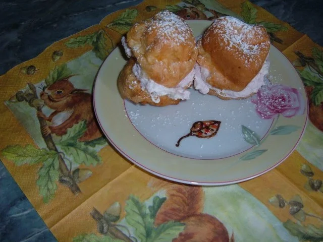 Rezept: Kuchen : Herbst - Sturmsäcke....(Windbeutel ) Bild Nr. 8 Kuchen : Herbst - Sturmsäcke....(Windbeutel ) - Rezept - Bild Nr. 8