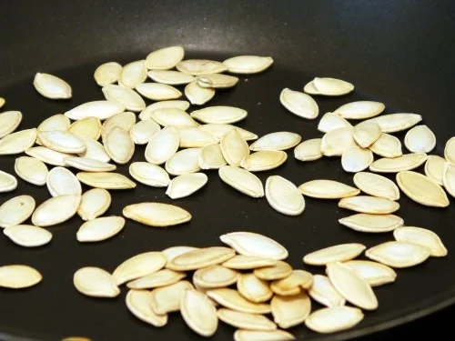 Spaghetti in pikanter Kürbissauce, dazu Garnelen - Rezept - Bild Nr. 6
