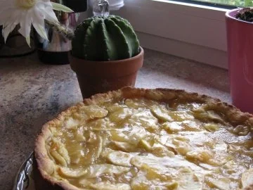 Apfeltorte mit Schmandhaube - Rezept