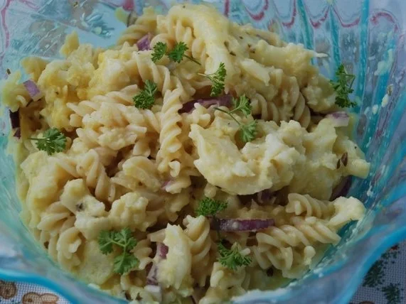 Rezept: Nudel-Blumenkohlsalat Nudel-Blumenkohlsalat - Rezept