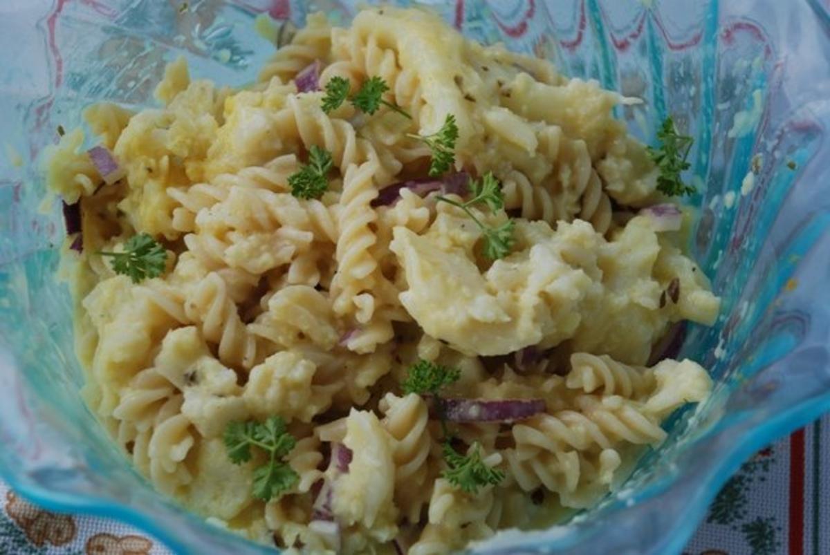 Nudel-Blumenkohlsalat - Rezept mit Bild - kochbar.de