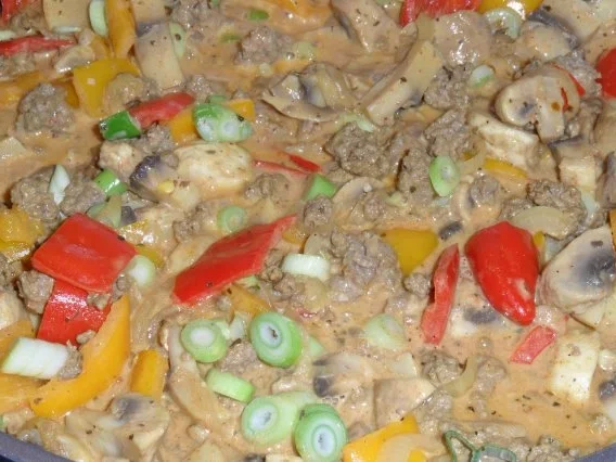 Rezept: Hackfleischpfanne (scharf) Bild Nr. 8 Hackfleischpfanne (scharf) - Rezept - Bild Nr. 8