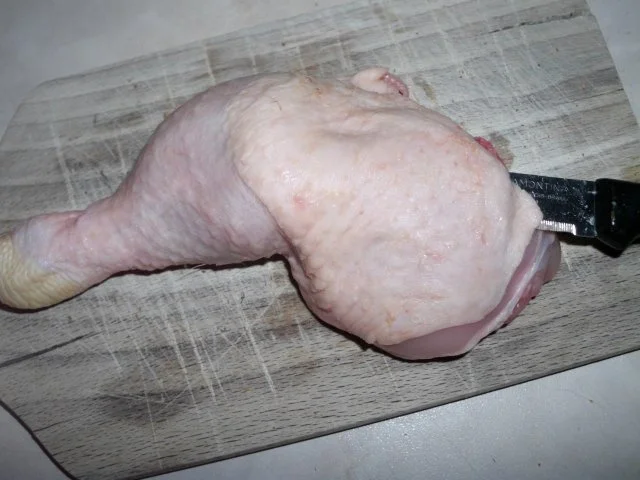 Rezept: Hähnchenschenkel gefüllt Bild Nr. 3 Hähnchenschenkel gefüllt - Rezept - Bild Nr. 3