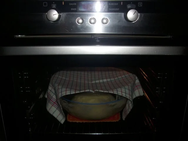 Zwiebelkuchen...der 426.  :o))) .... - Rezept - Bild Nr. 8