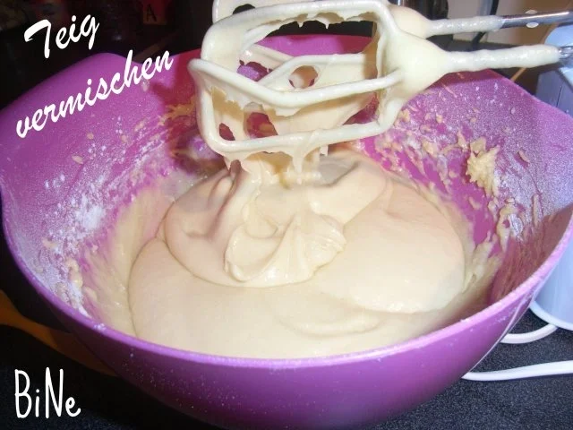 Rezept: BiNe` S SCHOKOLADENKRANZ Bild Nr. 3 BiNe` S SCHOKOLADENKRANZ - Rezept - Bild Nr. 3