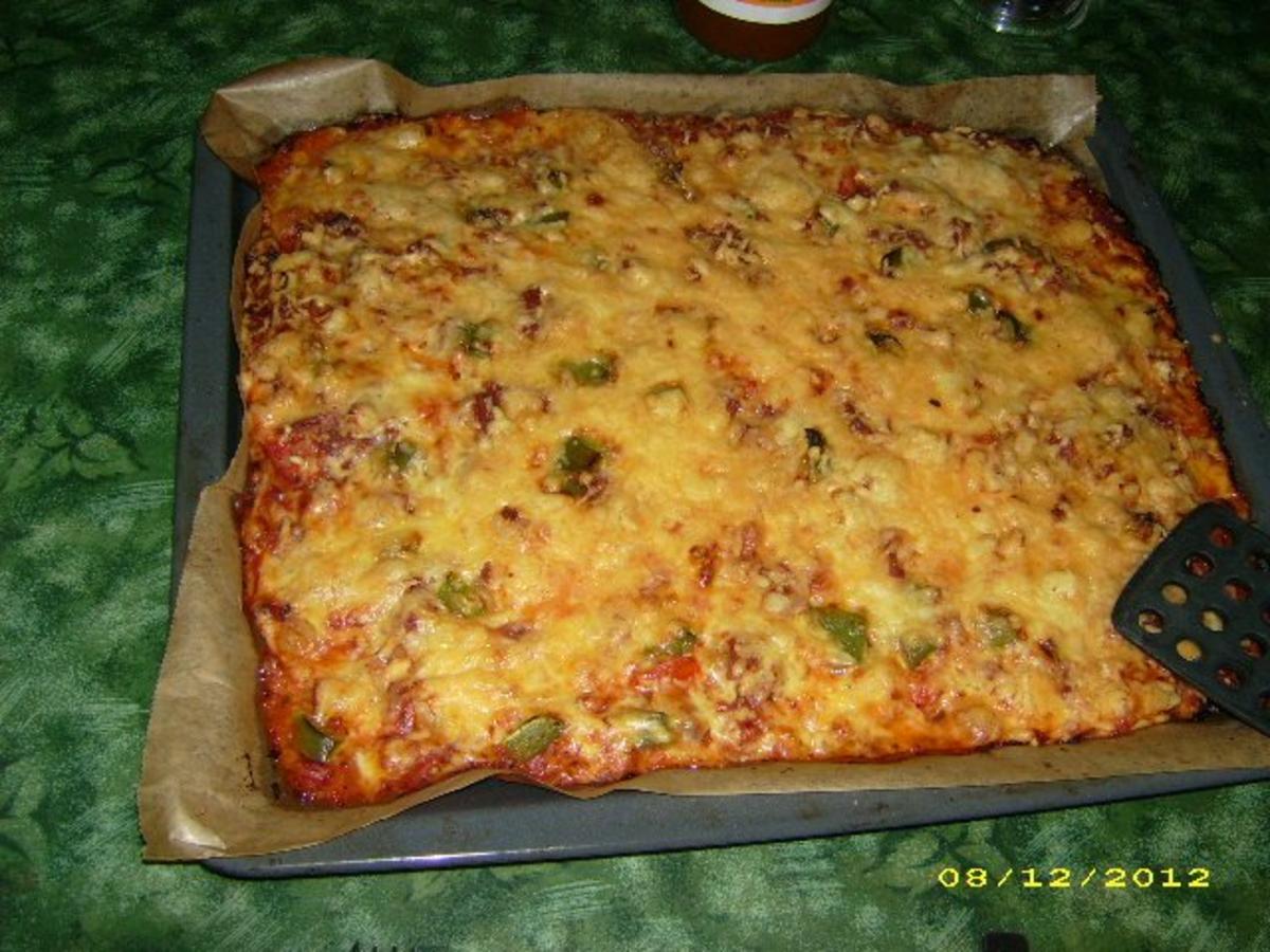 Salami-Schinken-Pizza - Rezept - Bild Nr. 4