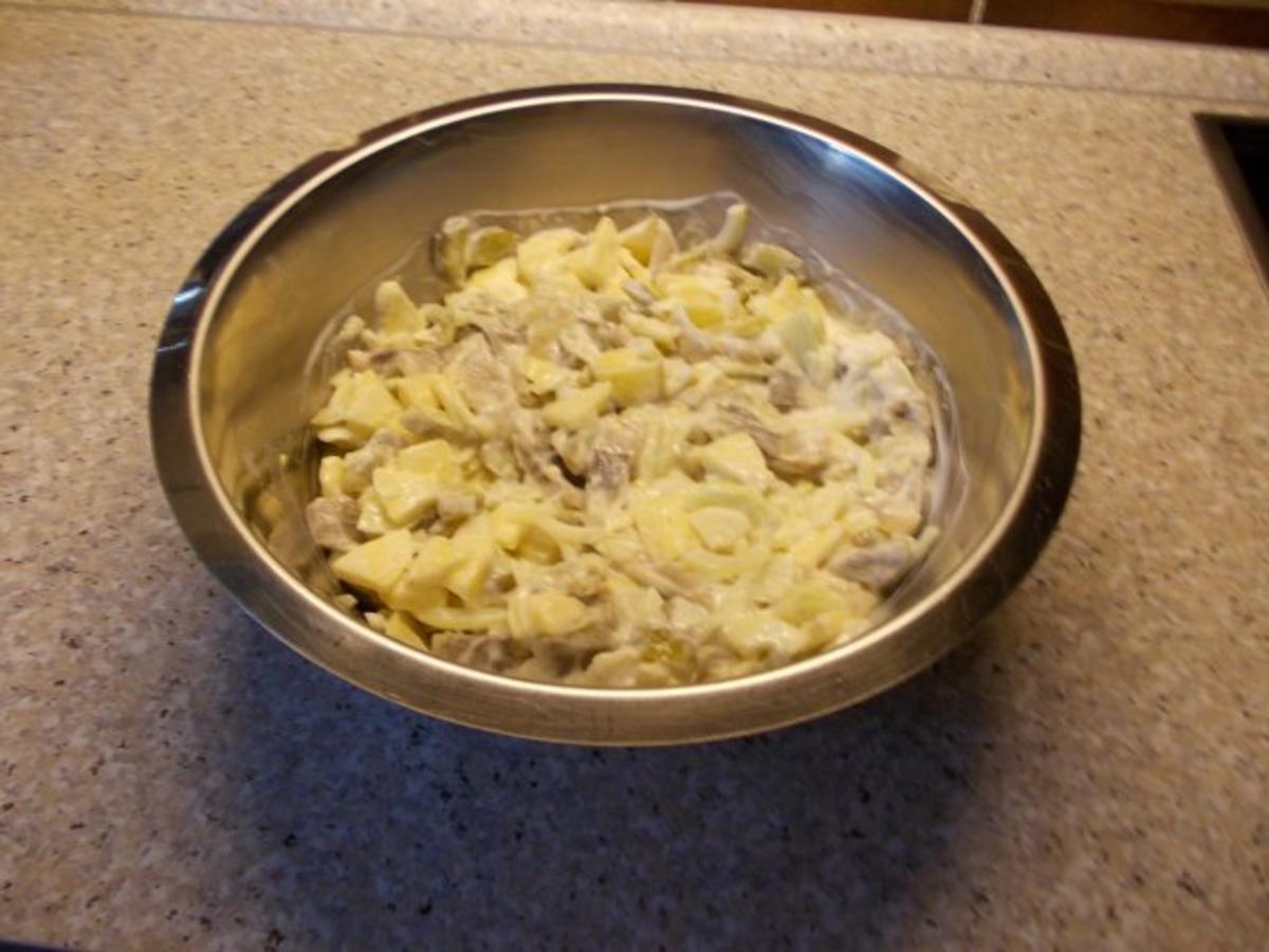 Matjessalat mit Matjesfilet à 250 g und Zwiebeln - Rezept mit Bild ...