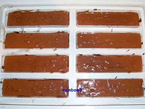 Rezept: Süßes: Sonnenblumen-Schokoriegel Bild Nr. 3 Süßes: Sonnenblumen-Schokoriegel - Rezept - Bild Nr. 3