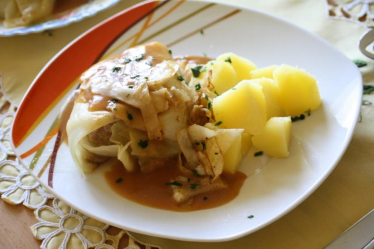 Kohlroulade mit Weißkohl und Salz - Rezept mit Bild - kochbar.de