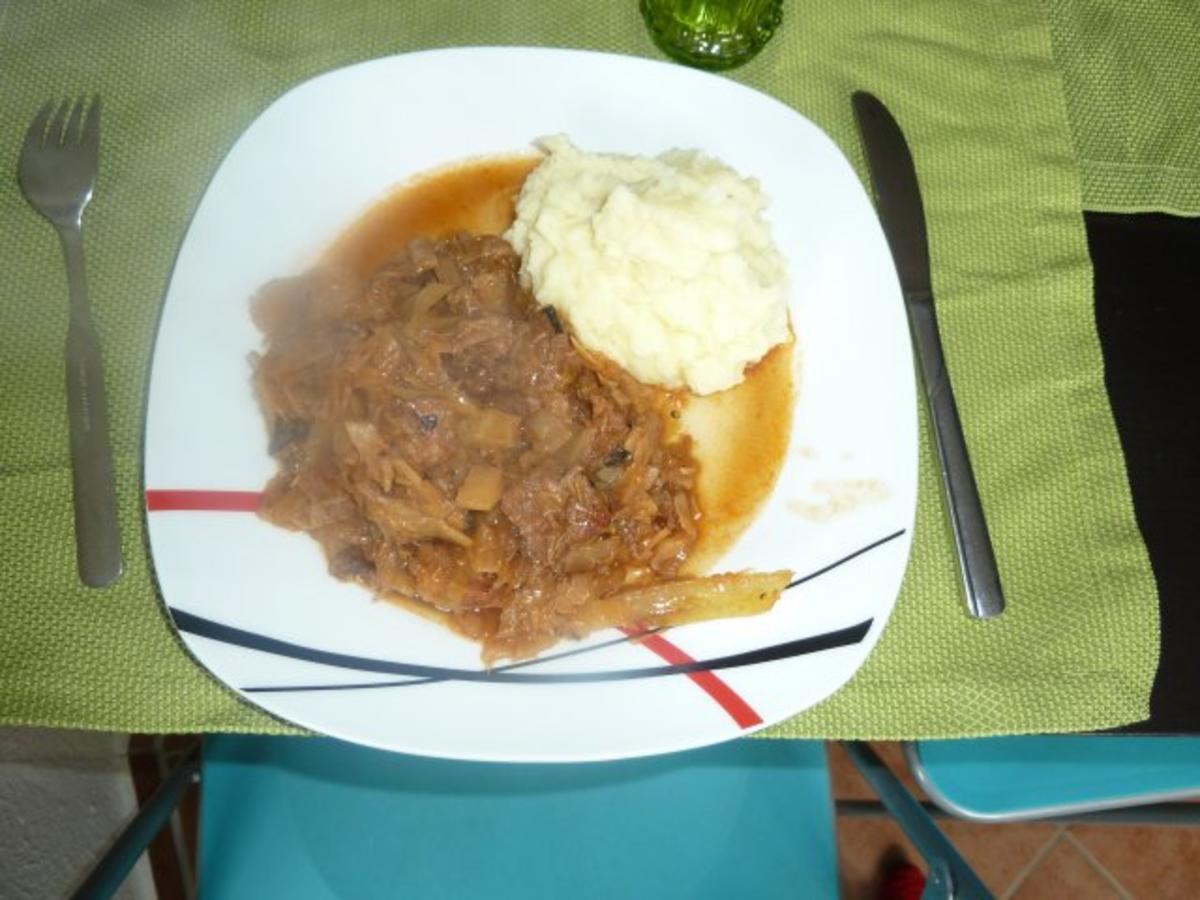 Gulasch-Topf mit Weißkohl - Rezept Eingereicht von gabi-63