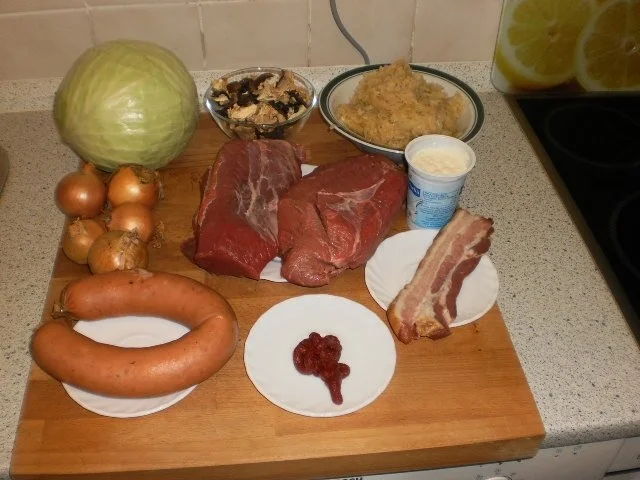 Rezept: Gulasch-Topf mit Weißkohl Bild Nr. 2 Gulasch-Topf mit Weißkohl - Rezept - Bild Nr. 2