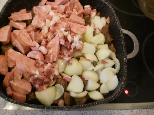 Rezept: Gulasch-Topf mit Weißkohl Bild Nr. 10 Gulasch-Topf mit Weißkohl - Rezept - Bild Nr. 10