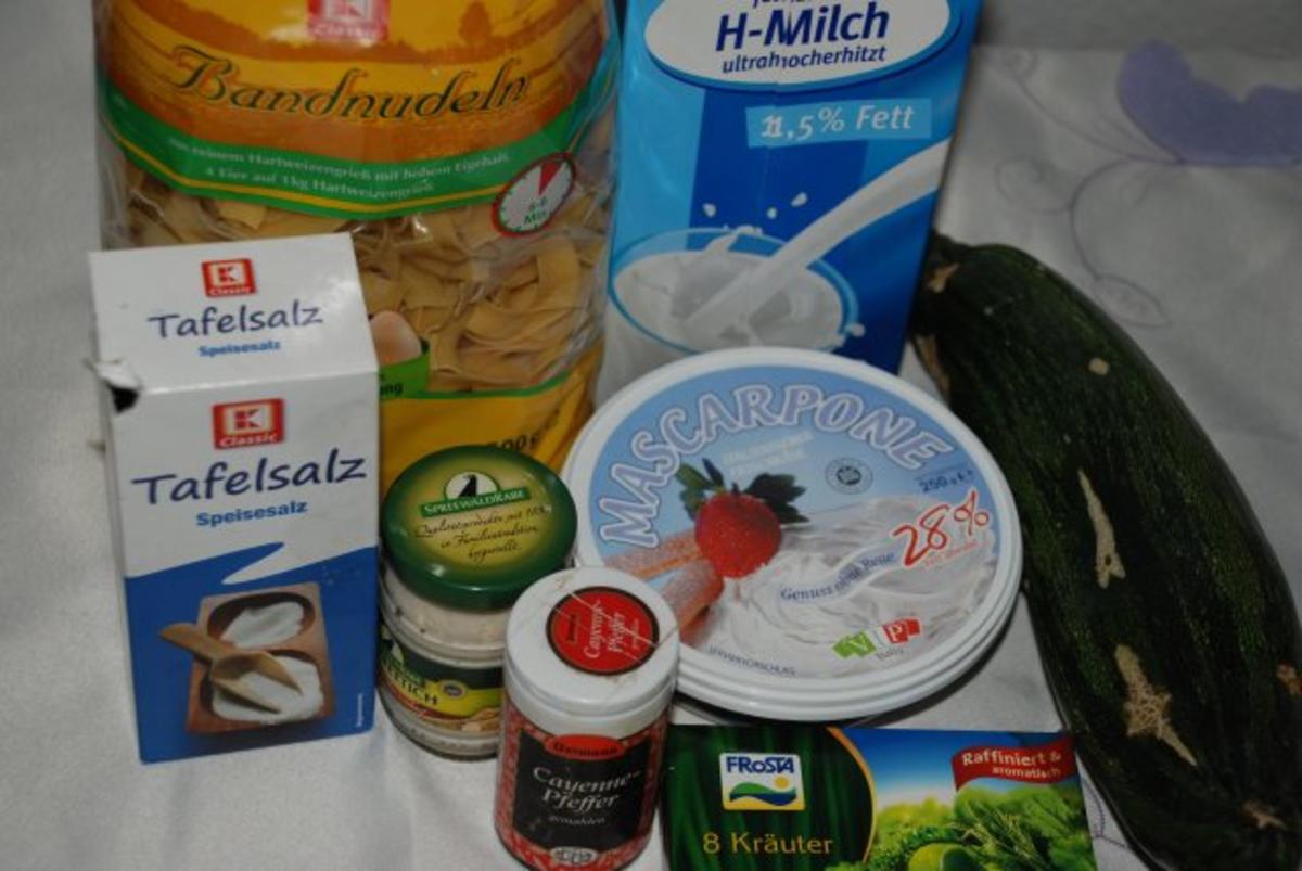 Nudeln mit Zucchini und Kräutersoße - Rezept - Bild Nr. 2