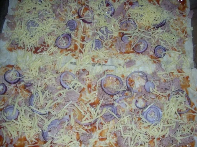 Rezept: Schnelle aufgerollte Pizza Bild Nr. 2 Schnelle aufgerollte Pizza - Rezept - Bild Nr. 2