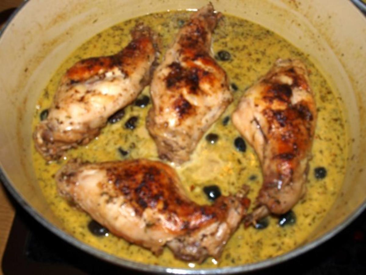 Kaninchenkeulen mit schwarzen Oliven   (Cosciotto di coniglio con olive) - Rezept - Bild Nr. 2