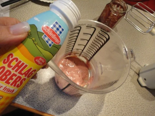 Schaumrollen mit Zwetschgen Sahne - Rezept - Bild Nr. 6