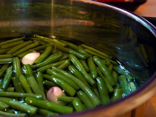 Würziger Viktoriabarsch mit Schmandbohnen und gebratenen Drillingen - Rezept - Bild Nr. 2